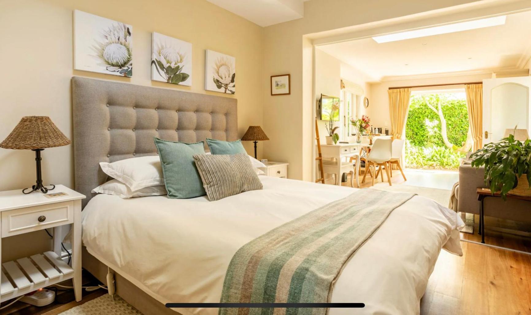 Guest Suite - Leafy Constantia Guest House Cape Town Exterior photo